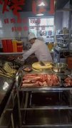 梅河口室內地攤烤肉