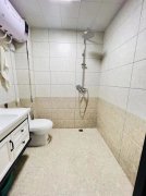 出售河南蓮湖假日旁醫藥站家屬樓